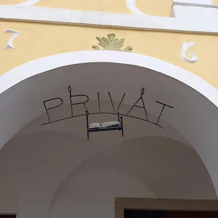 Apartman U Jarosu * טלץ'